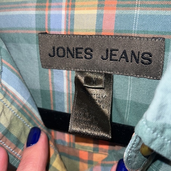 049 Jones jeans plaid button up - Picture 2 of 2